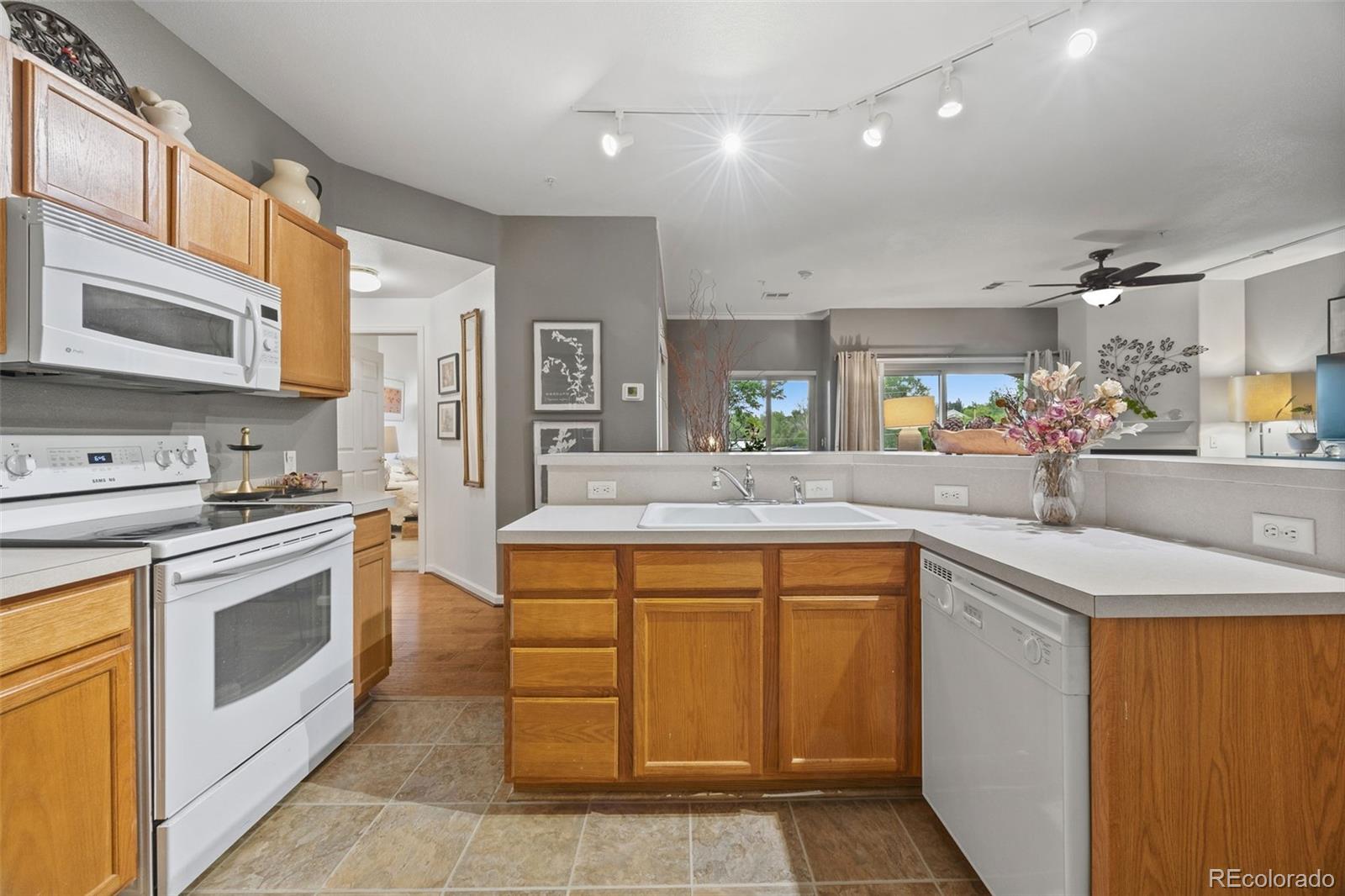 MLS Image #10 for 2451  kipling street,denver, Colorado
