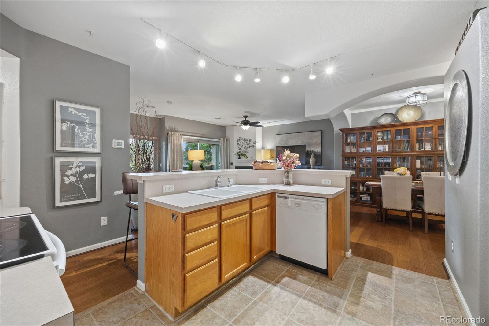 MLS Image #9 for 2451  kipling street,denver, Colorado