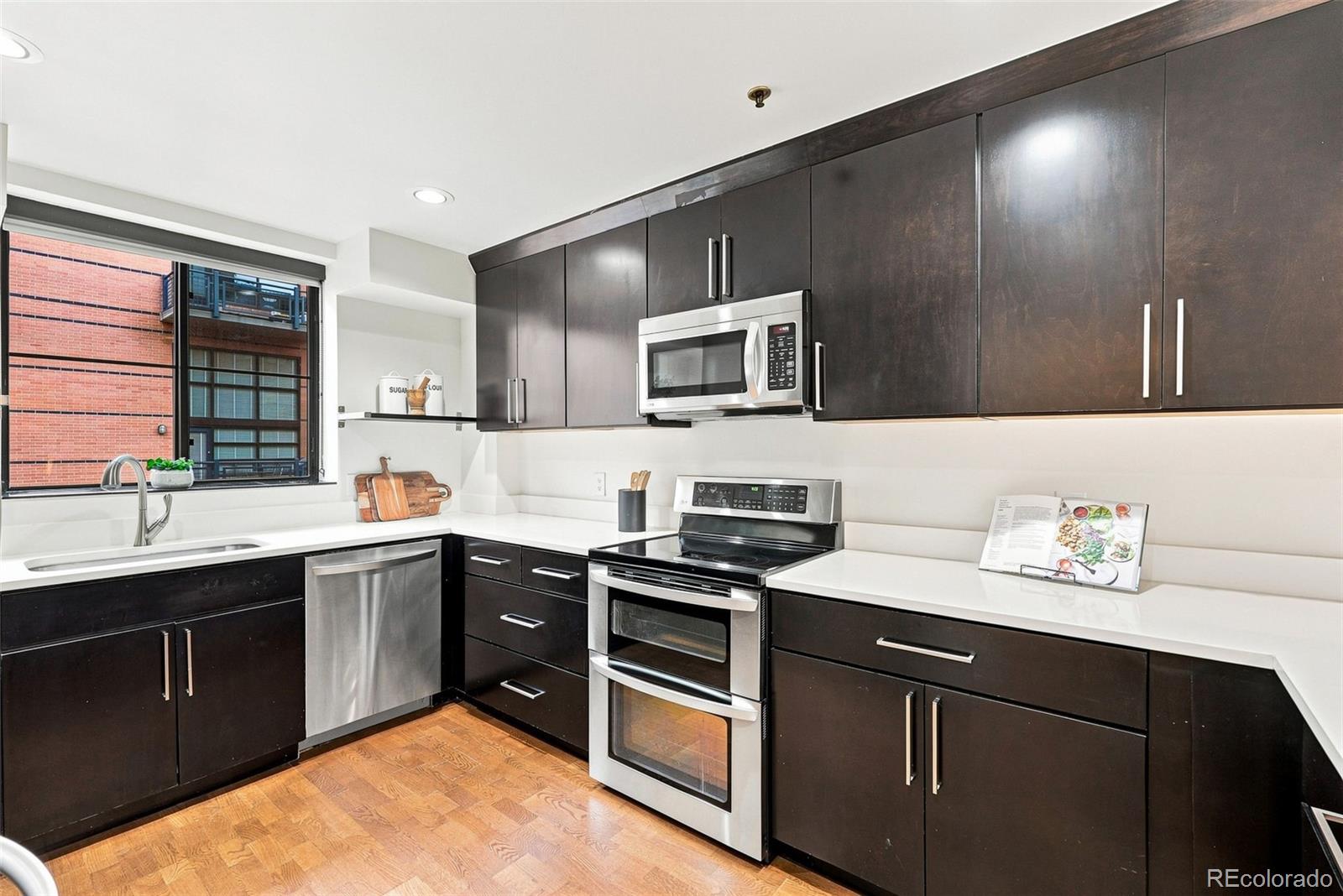 MLS Image #11 for 930  acoma street,denver, Colorado
