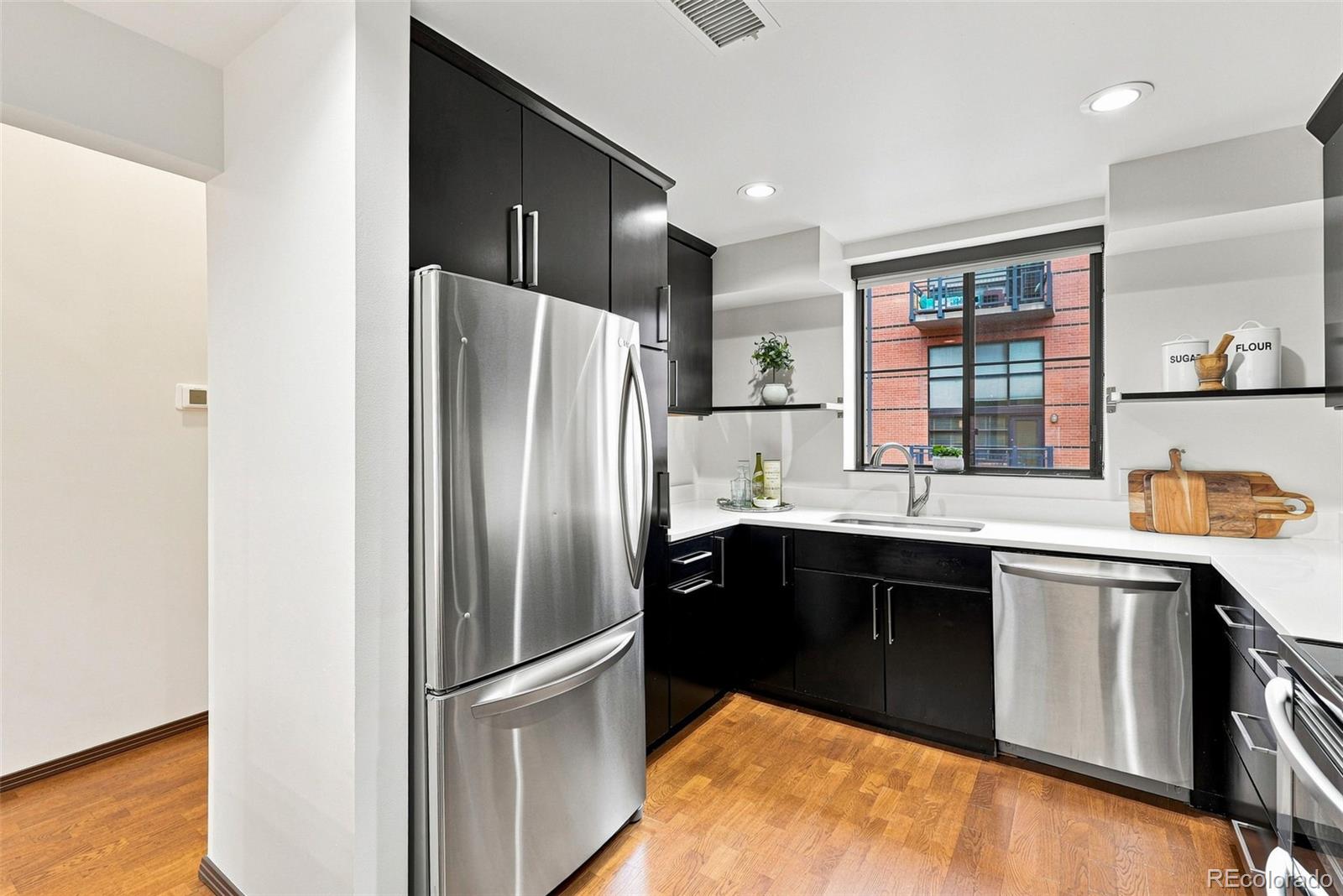 MLS Image #12 for 930  acoma street,denver, Colorado