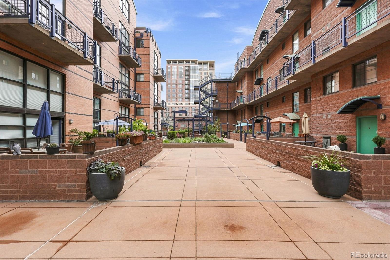 MLS Image #3 for 930  acoma street,denver, Colorado