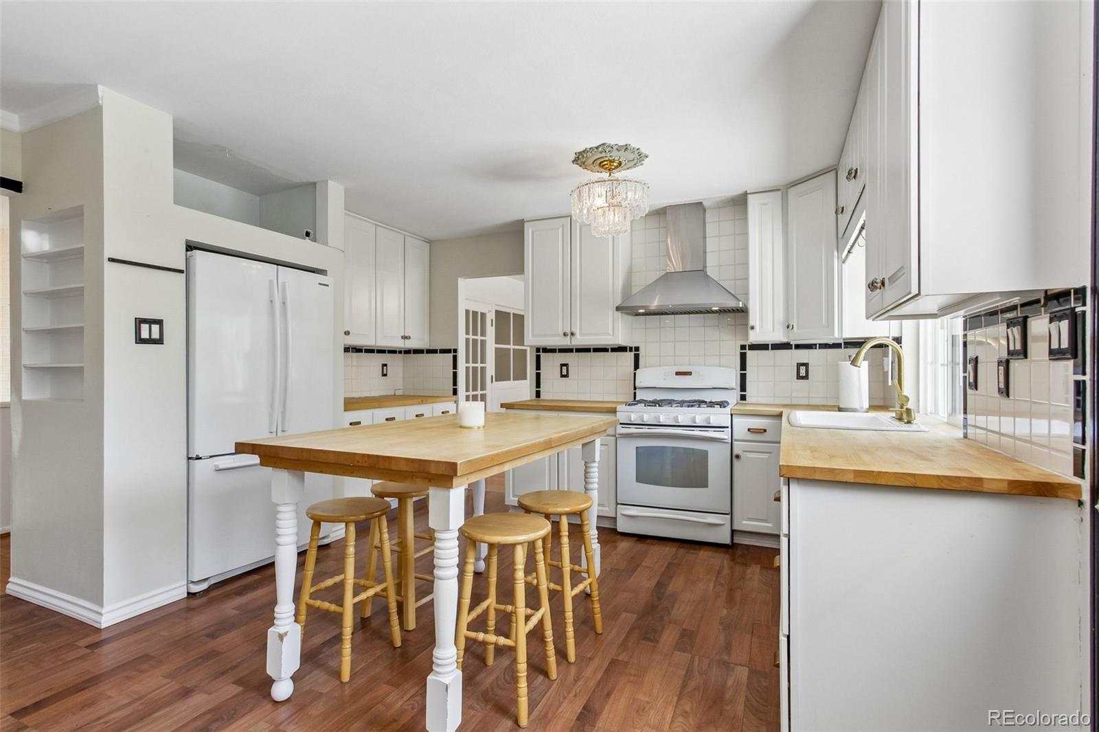 MLS Image #15 for 7492 e bates drive,denver, Colorado