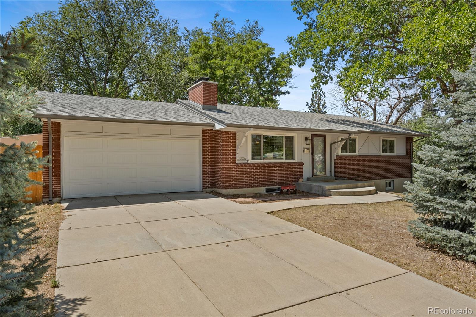 MLS Image #2 for 8206 e lehigh avenue,denver, Colorado