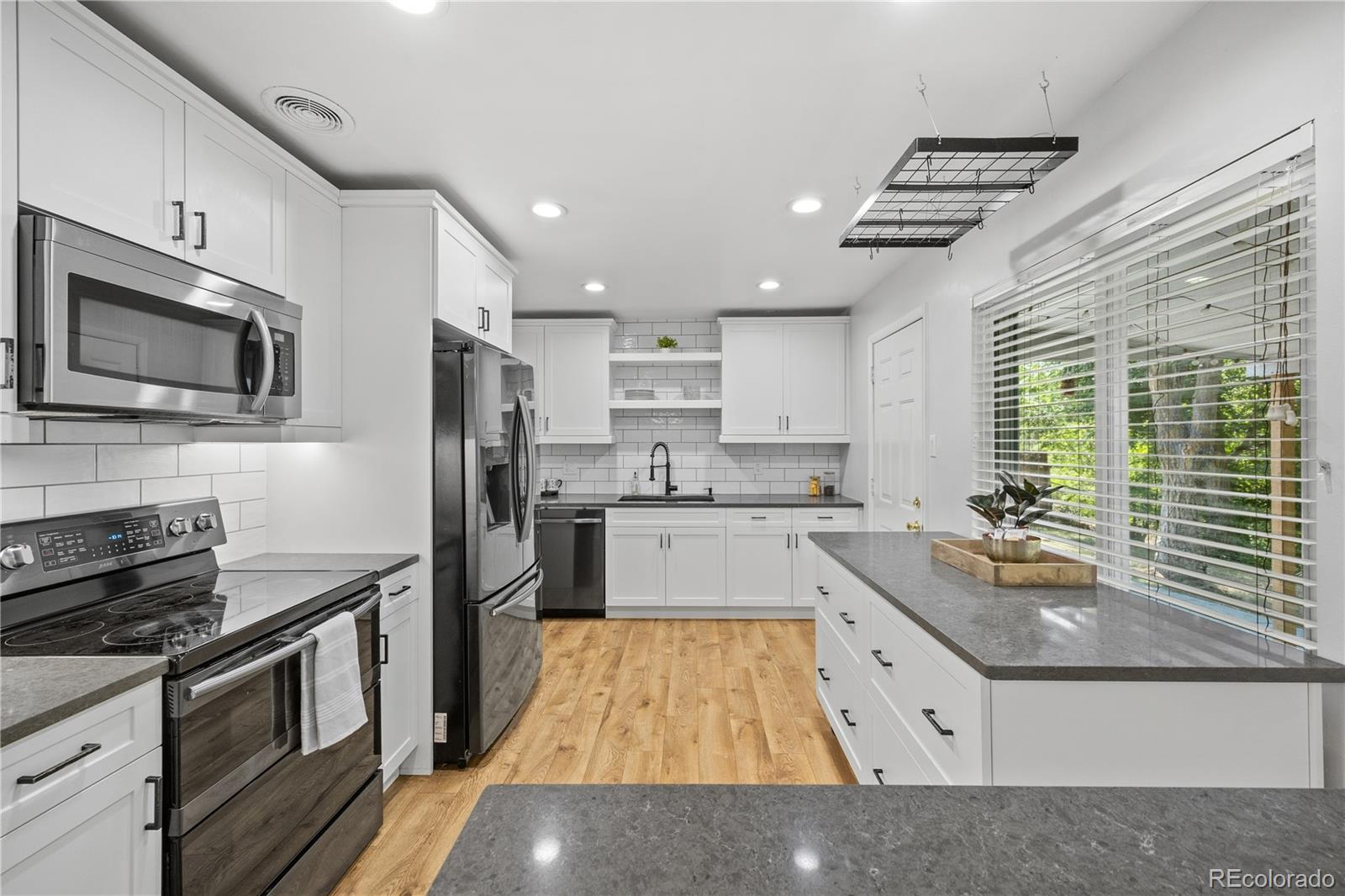 MLS Image #26 for 8206 e lehigh avenue,denver, Colorado