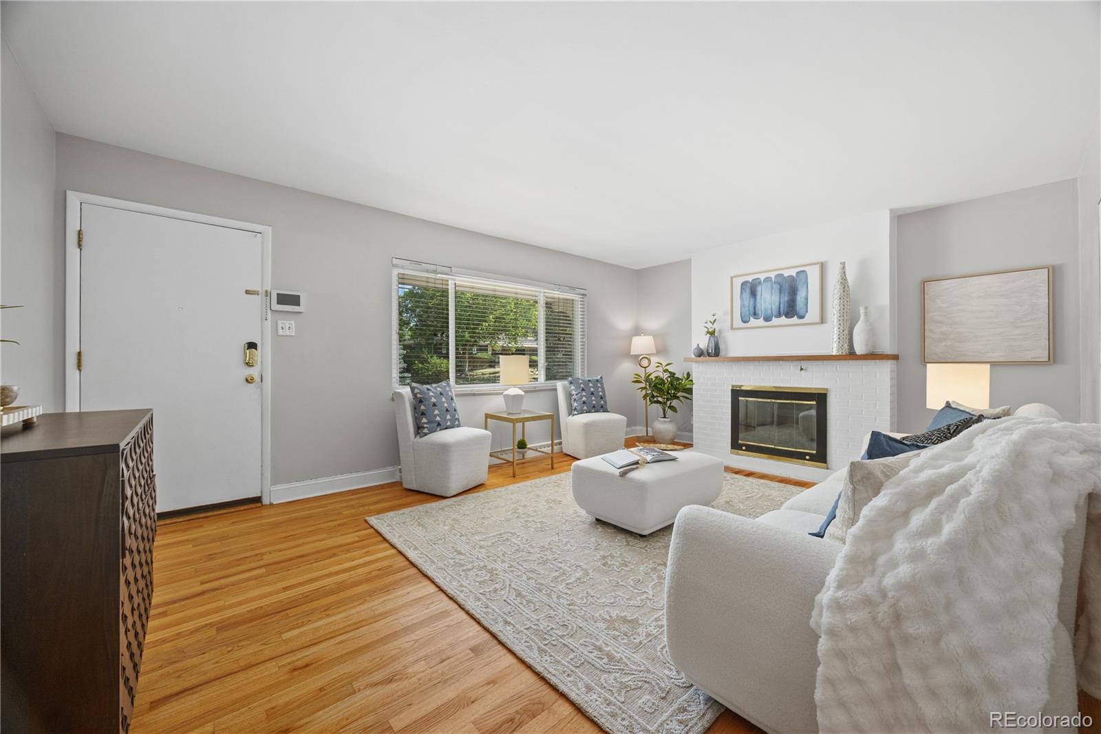 MLS Image #6 for 8206 e lehigh avenue,denver, Colorado