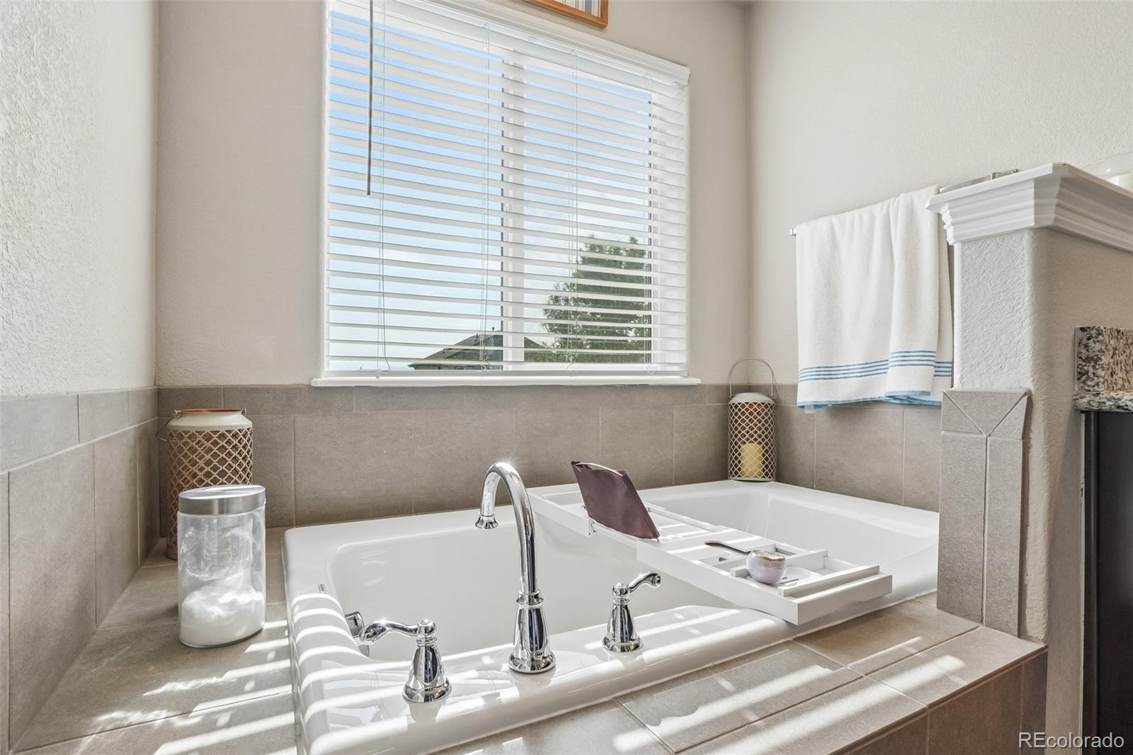 MLS Image #16 for 4988  priors drive,windsor, Colorado