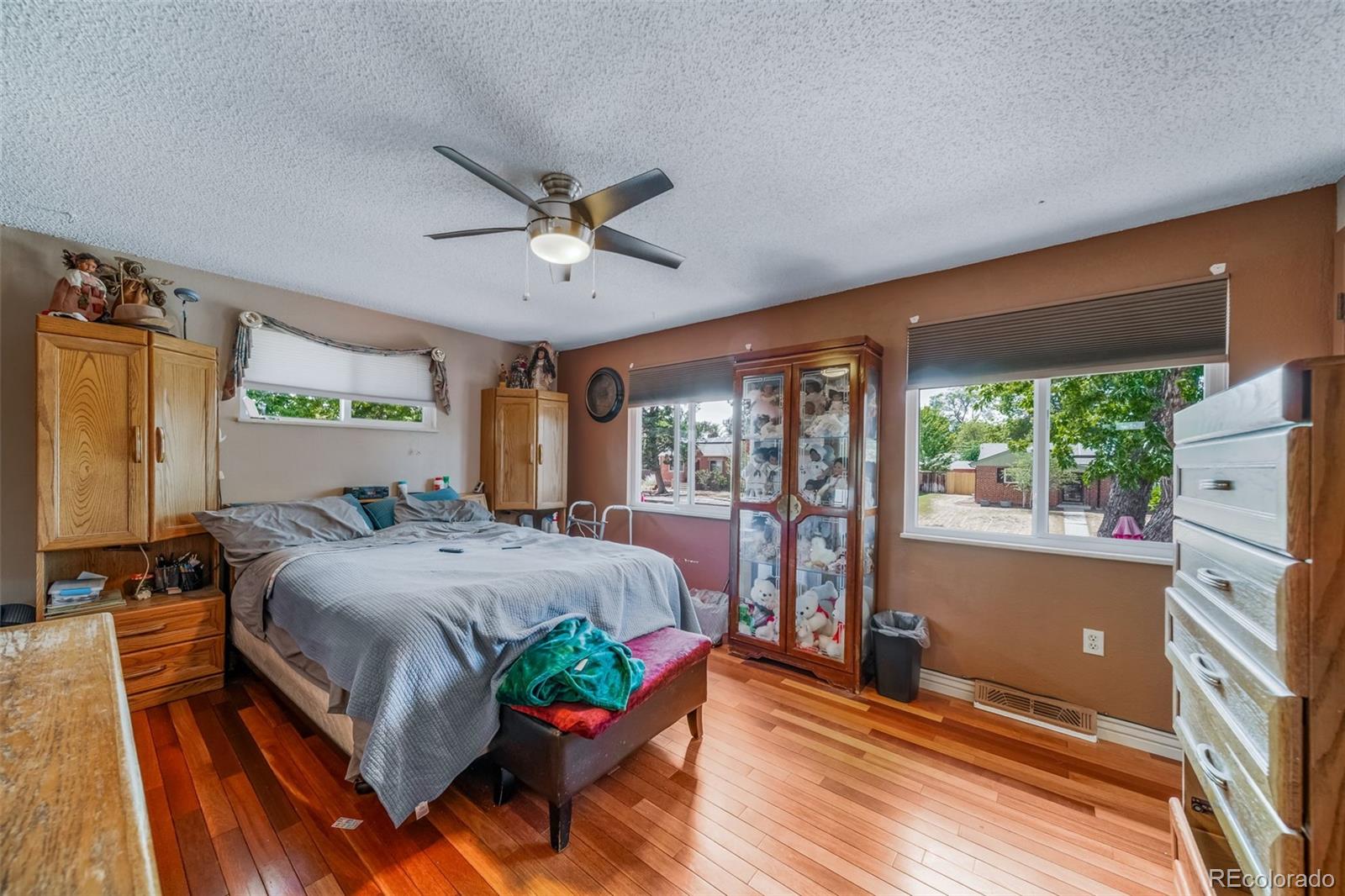 MLS Image #16 for 1590  roslyn street,denver, Colorado