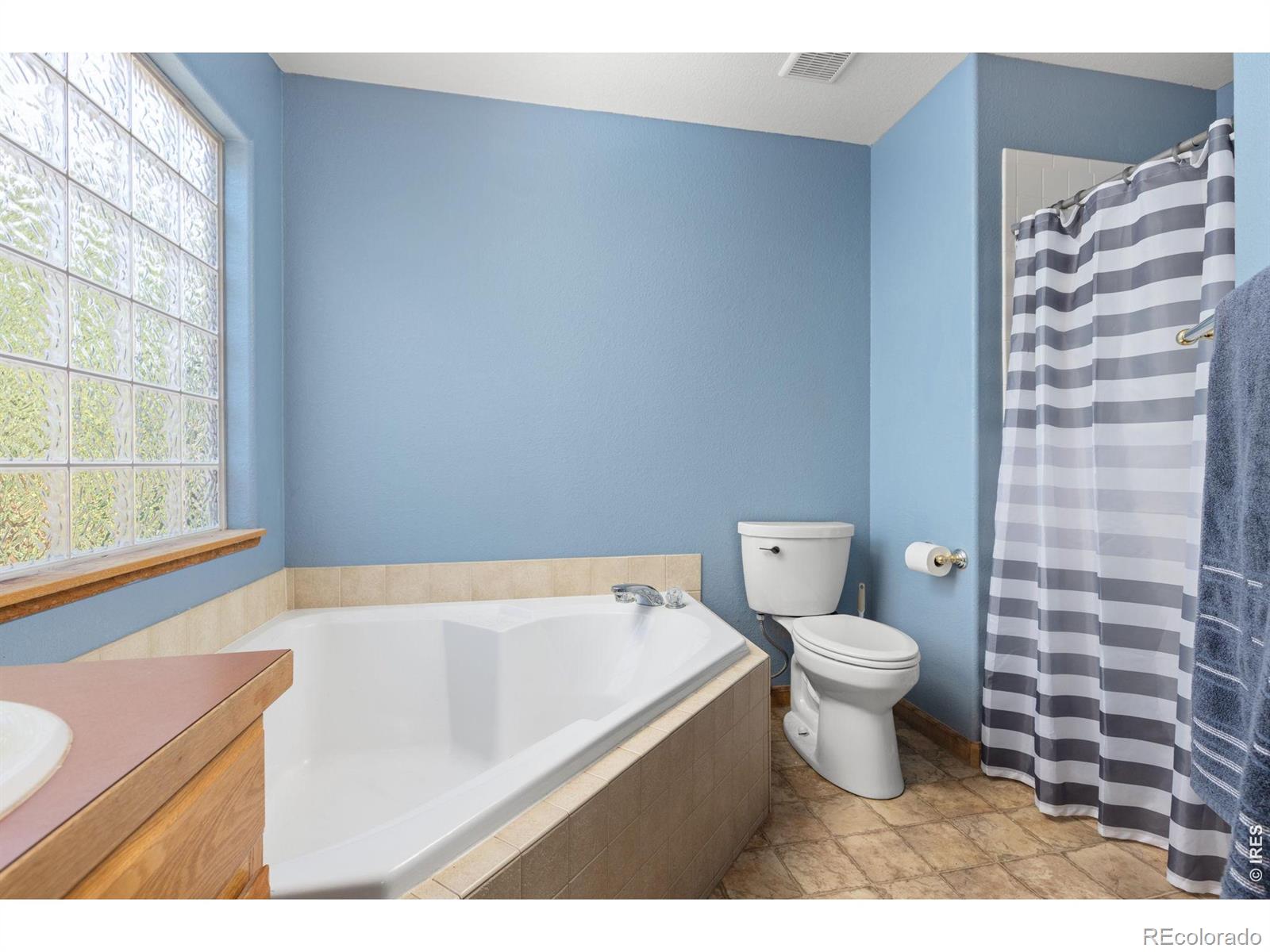 MLS Image #14 for 328  gypsum lane,johnstown, Colorado