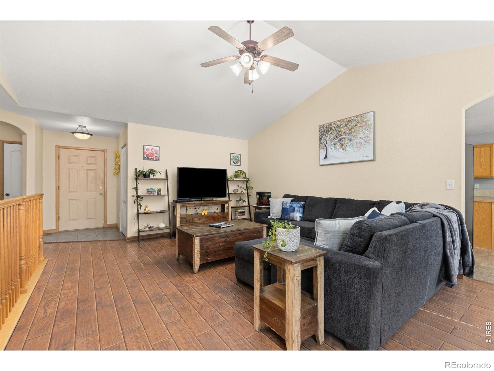 MLS Image #4 for 328  gypsum lane,johnstown, Colorado
