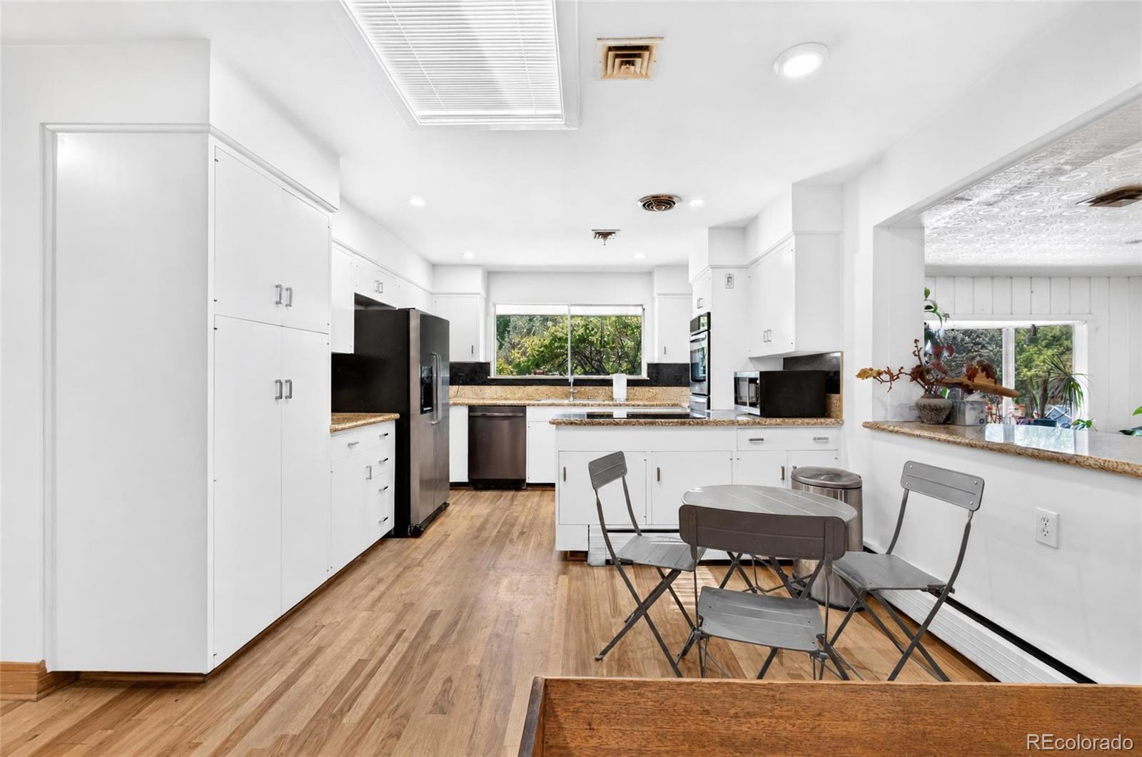 MLS Image #14 for 2800 s york street,denver, Colorado