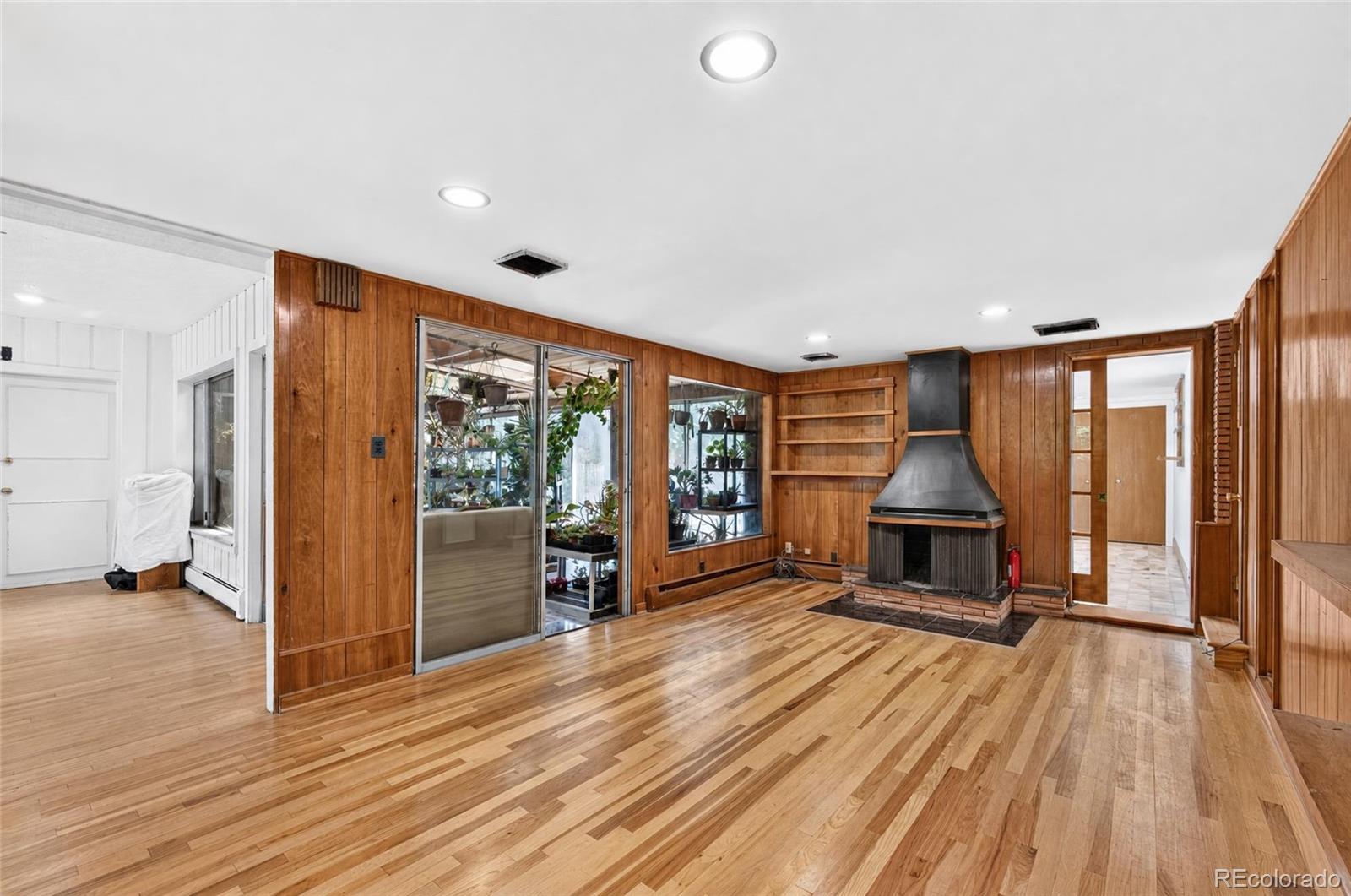 MLS Image #22 for 2800 s york street,denver, Colorado