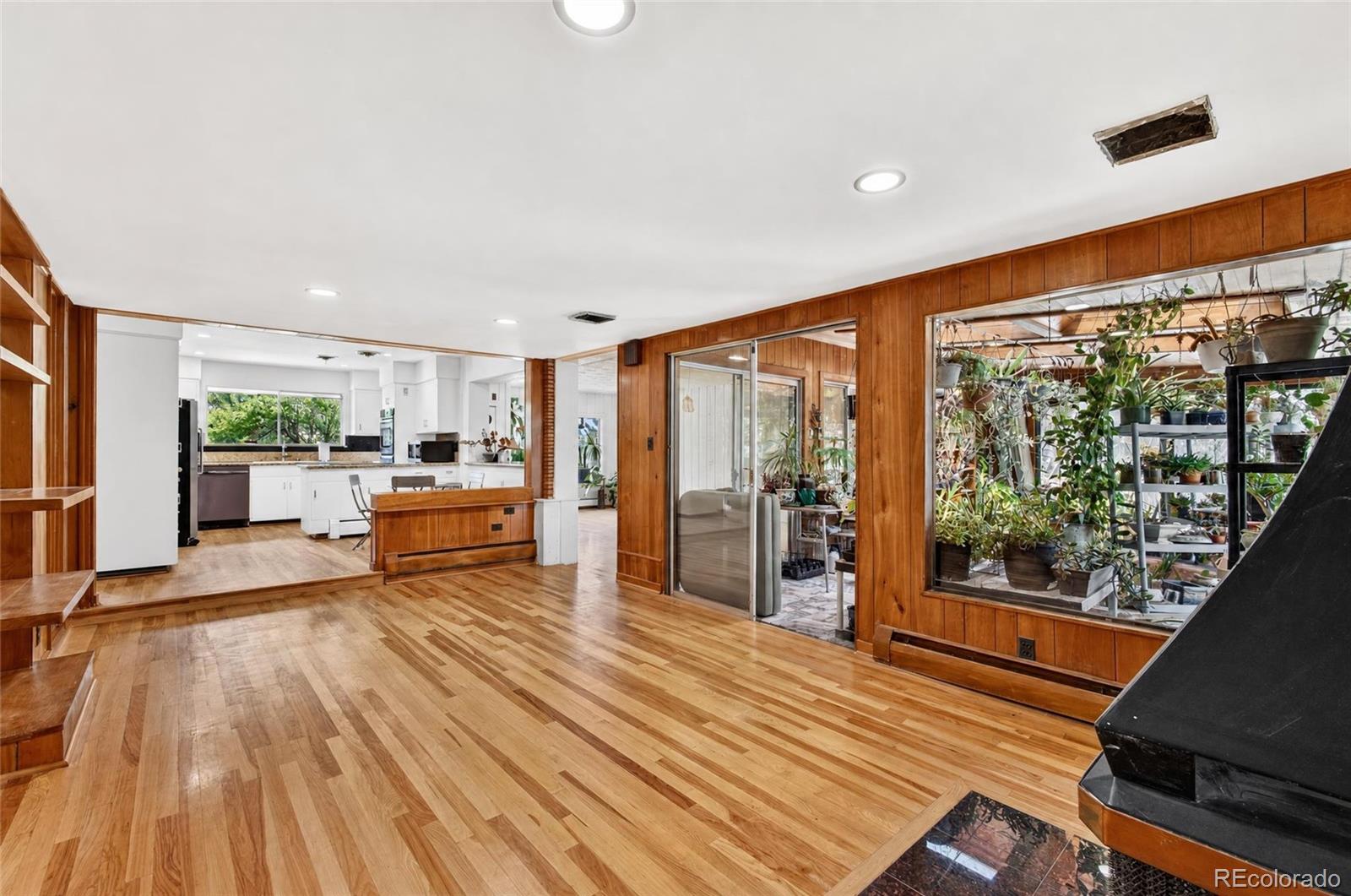MLS Image #28 for 2800 s york street,denver, Colorado