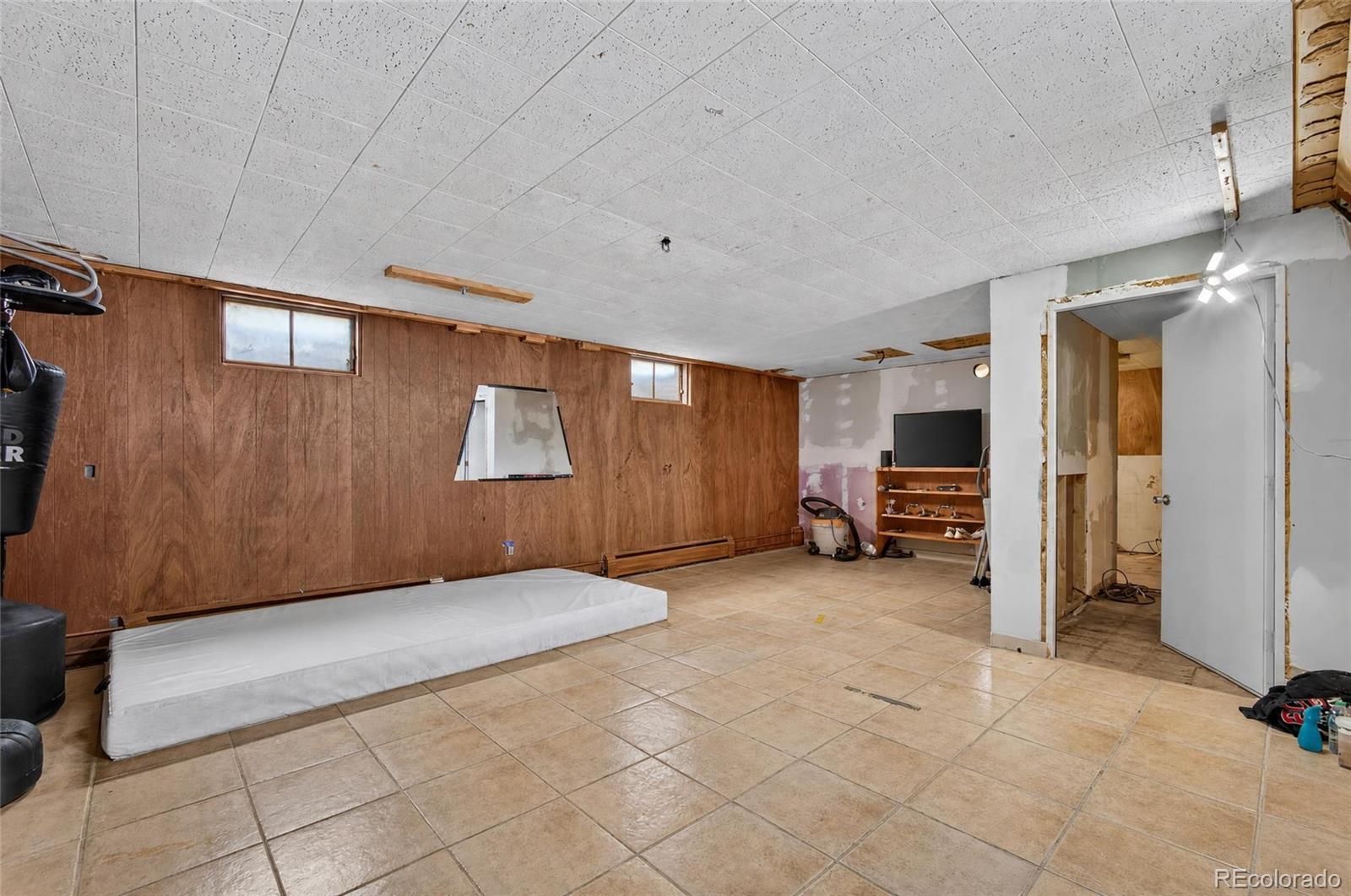MLS Image #38 for 2800 s york street,denver, Colorado