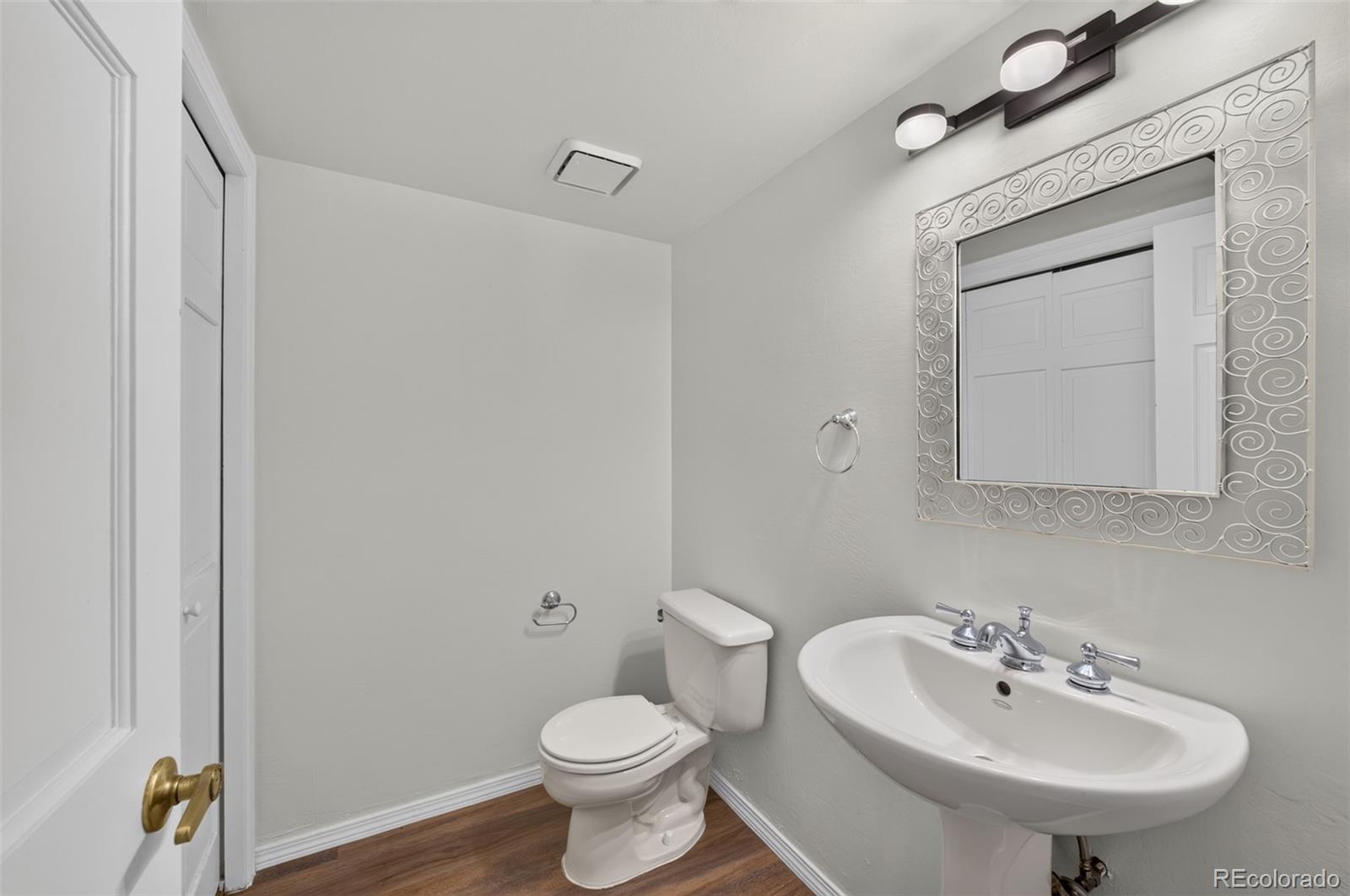 MLS Image #14 for 2351  ranch drive,denver, Colorado