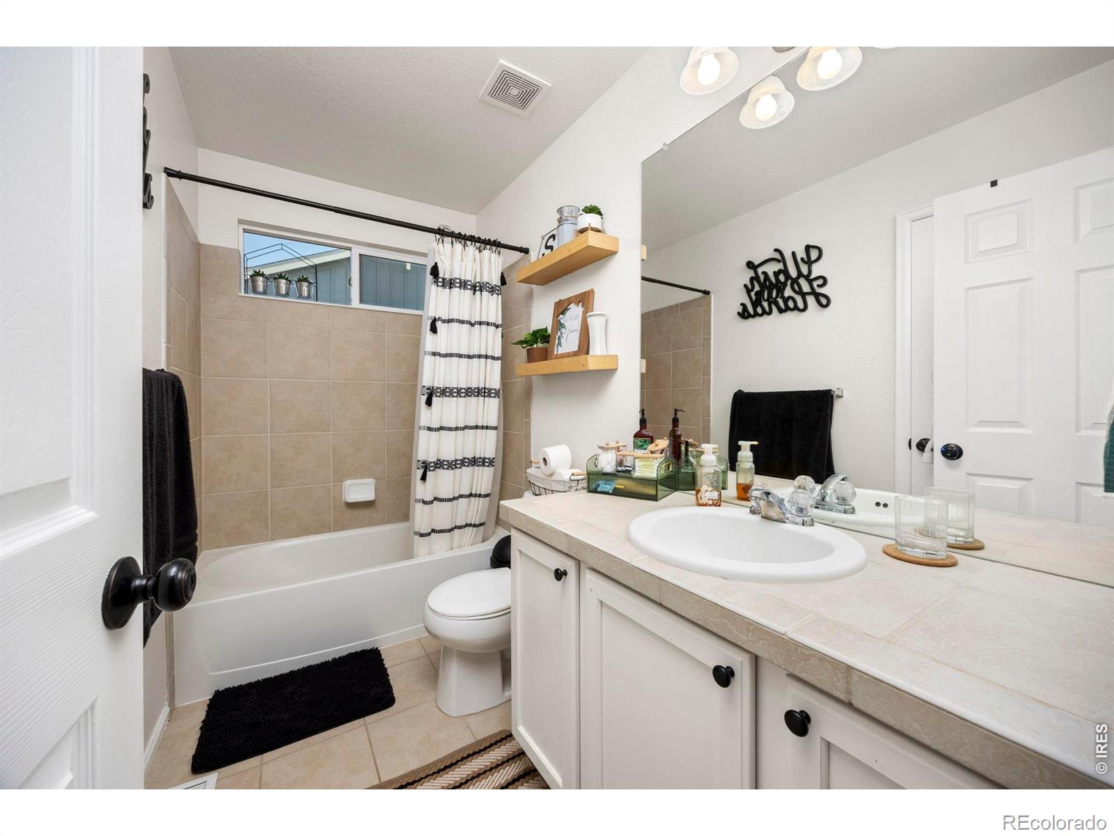 MLS Image #20 for 230  saxony road,johnstown, Colorado