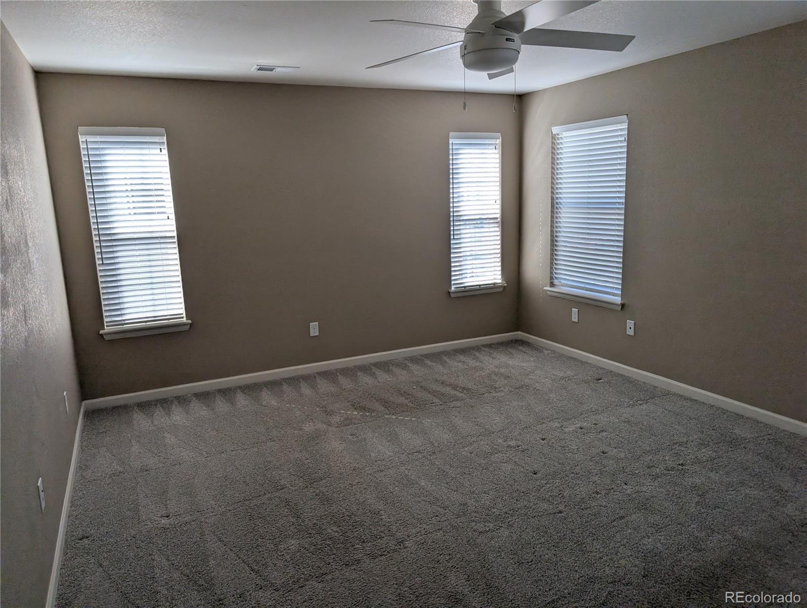 MLS Image #11 for 27746 e frost place,aurora, Colorado