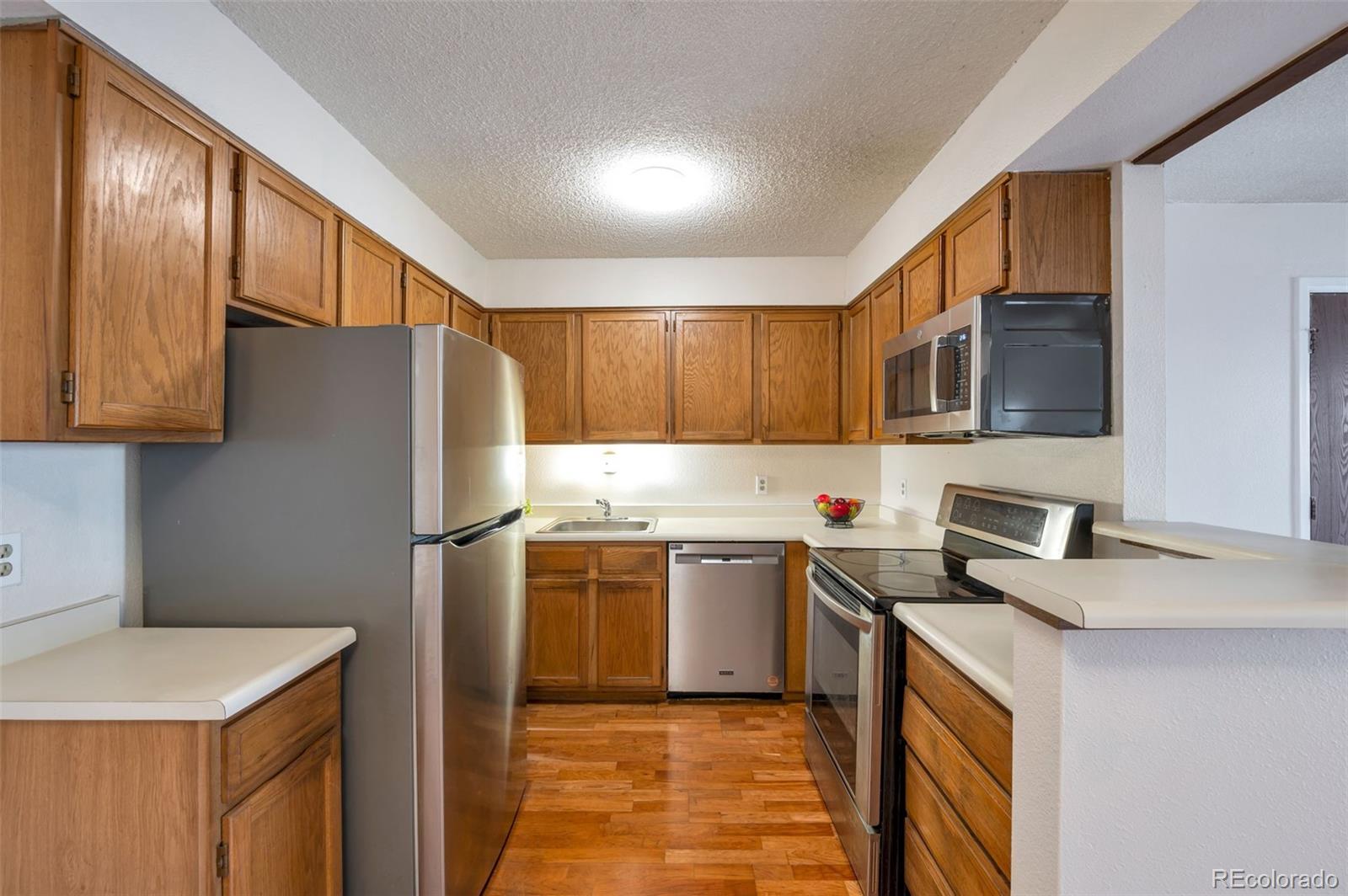 MLS Image #6 for 3330 s ammons street,lakewood, Colorado