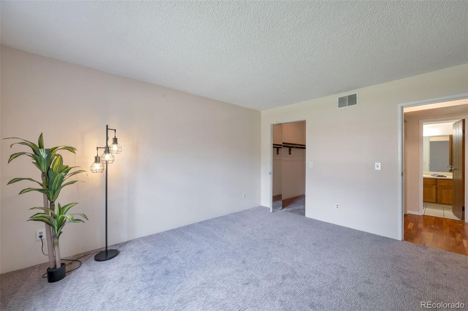 MLS Image #8 for 3330 s ammons street,lakewood, Colorado