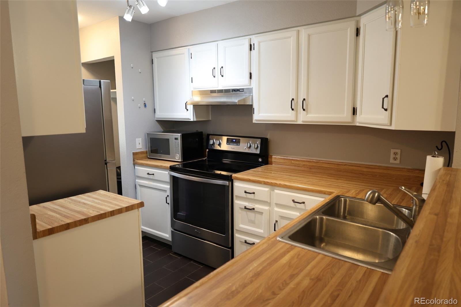 MLS Image #6 for 10879 w dartmouth avenue,denver, Colorado