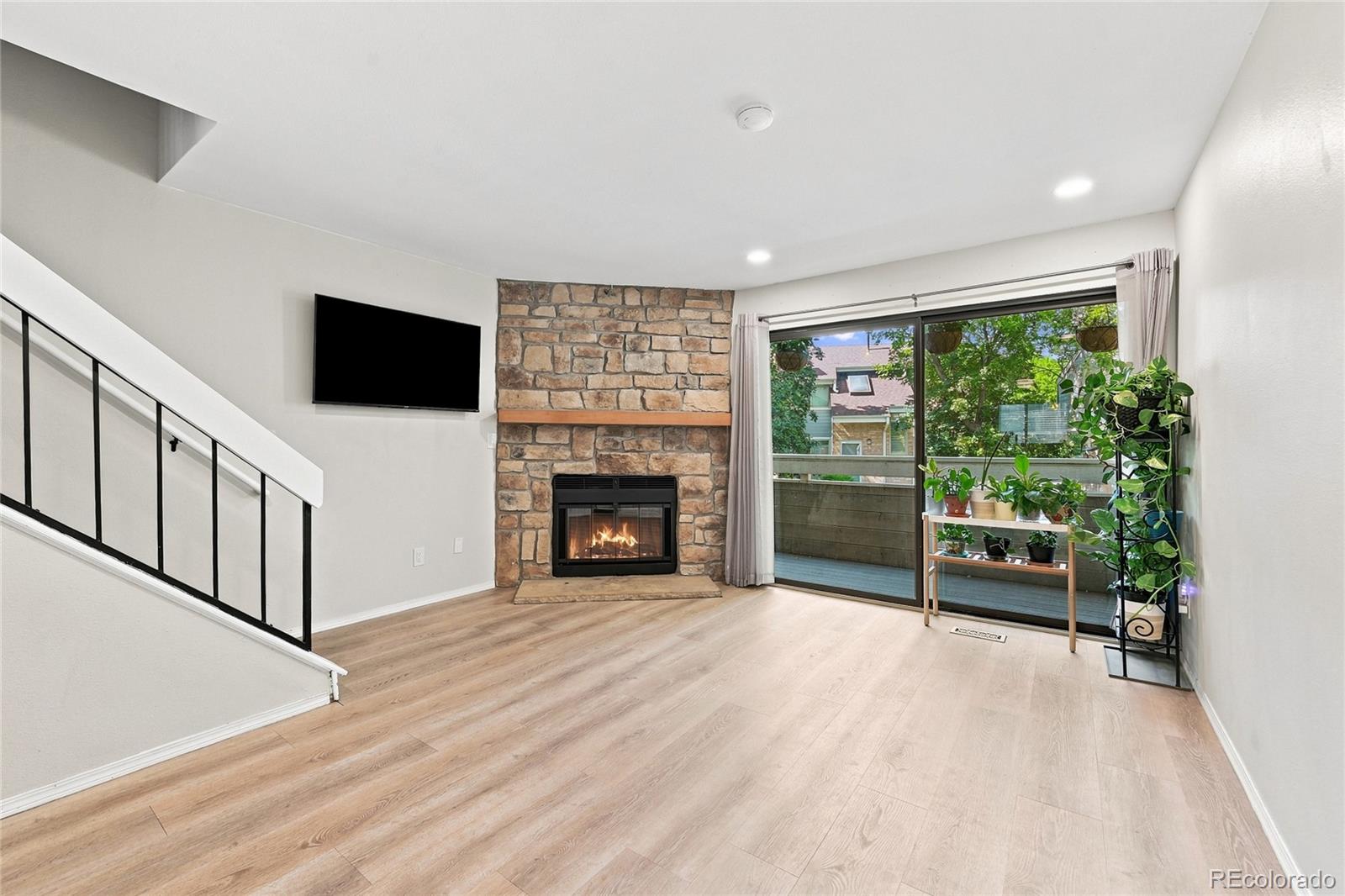 MLS Image #5 for 8775 w cornell avenue,lakewood, Colorado