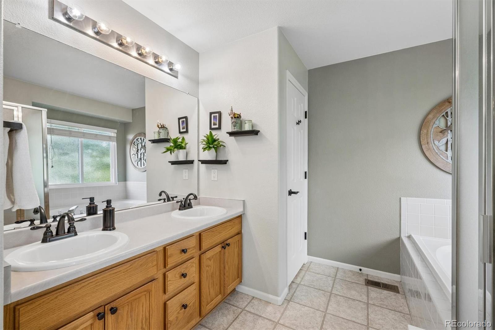 MLS Image #19 for 2805 s walden way,aurora, Colorado