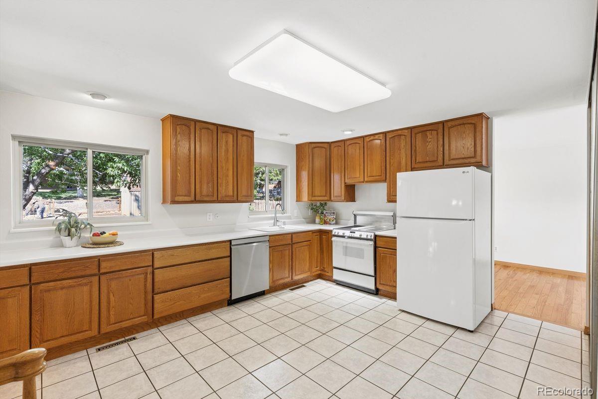 MLS Image #10 for 1967 s deframe street,lakewood, Colorado