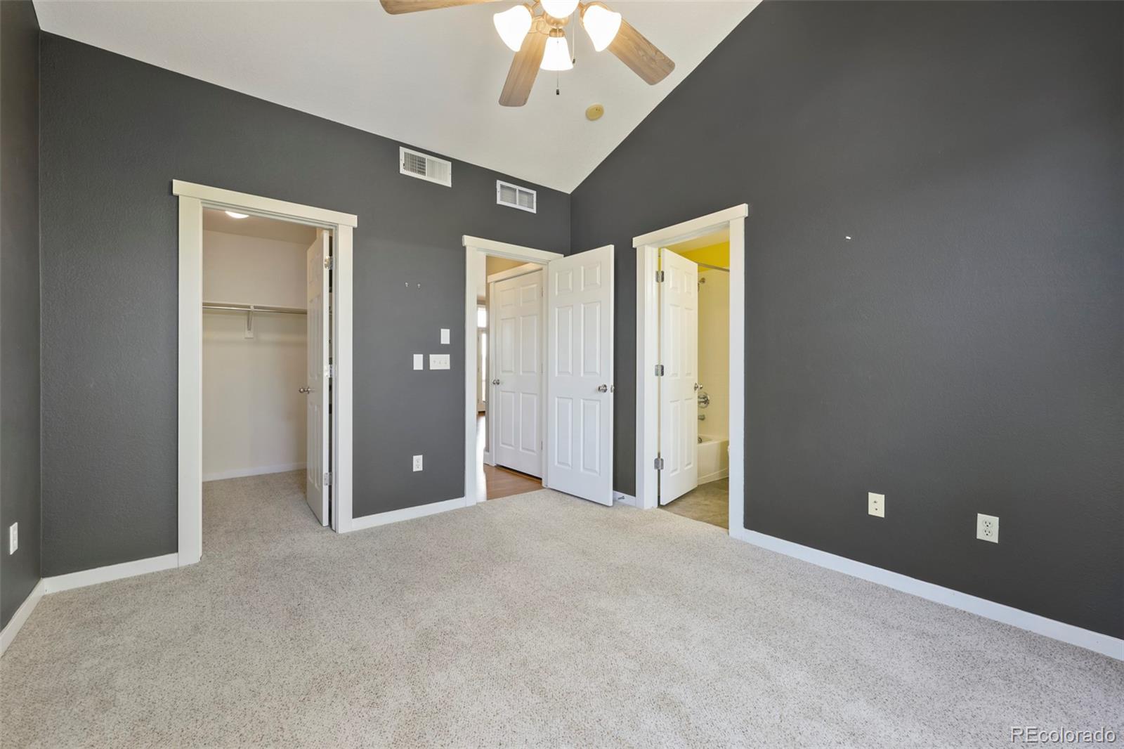 MLS Image #10 for 10343 e 26th avenue,denver, Colorado