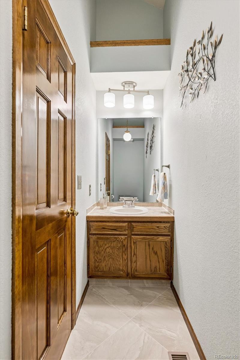 MLS Image #6 for 1581 e nichols circle,centennial, Colorado