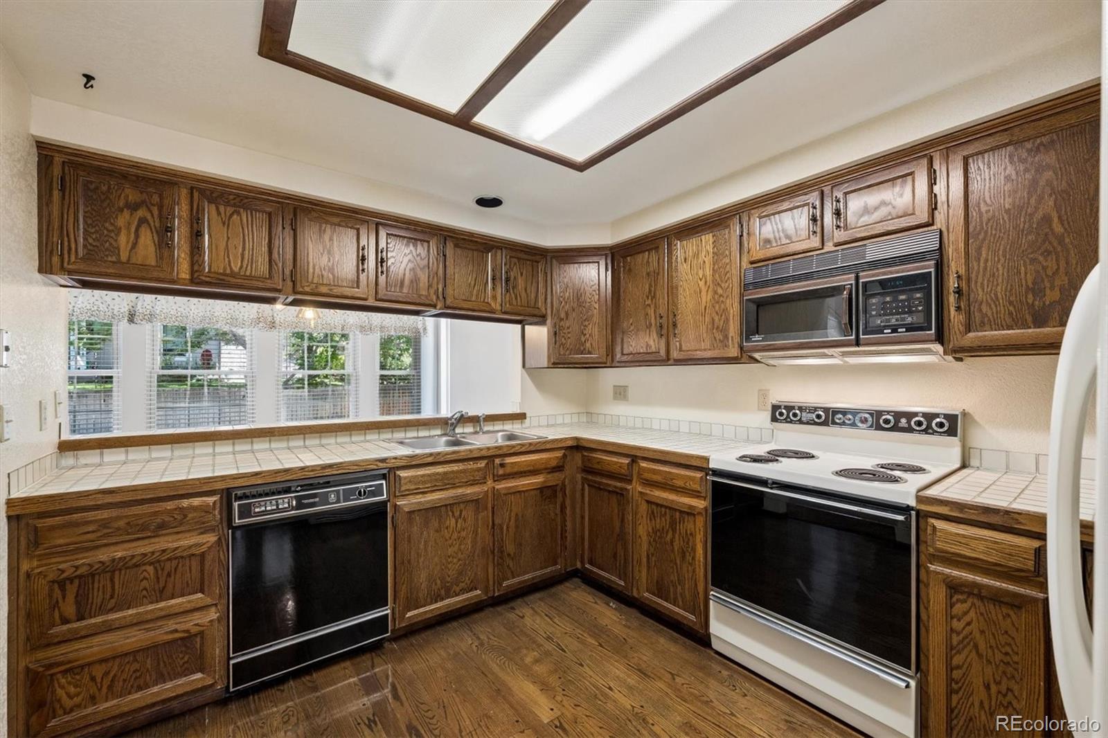 MLS Image #9 for 1581 e nichols circle,centennial, Colorado