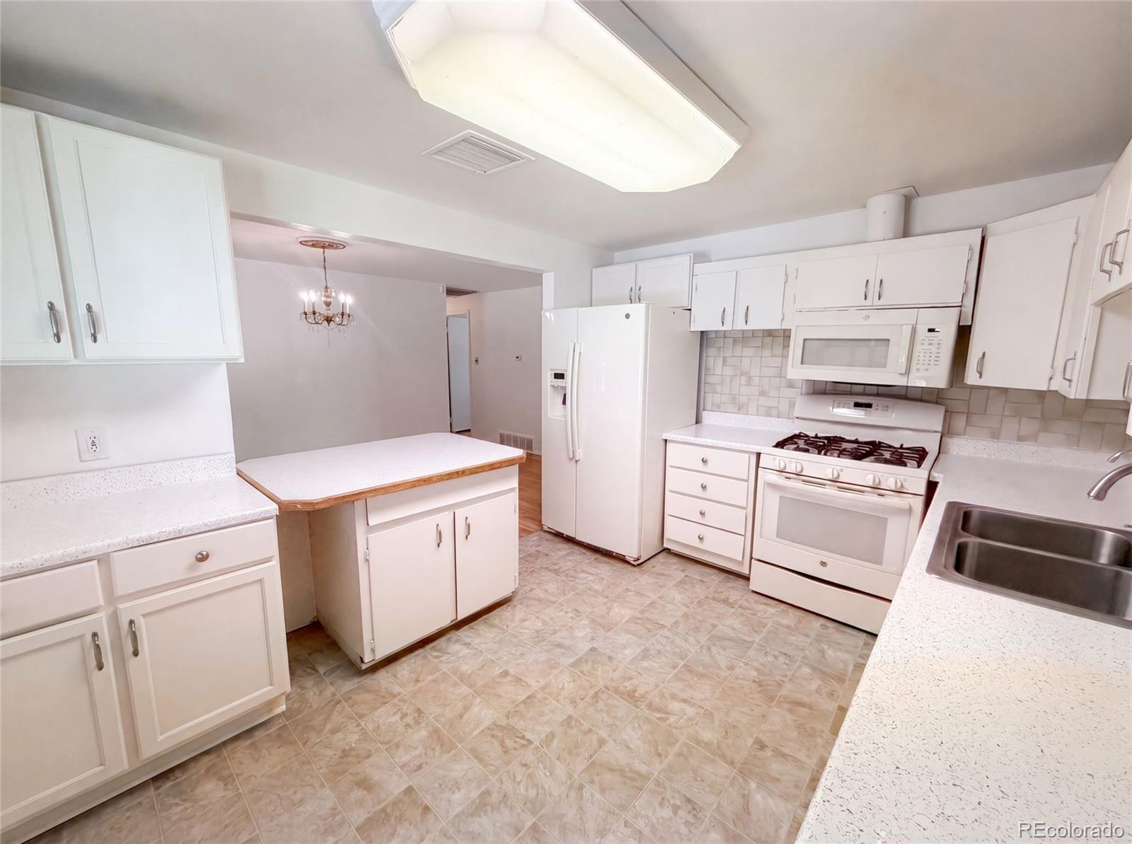 MLS Image #5 for 5667  johnson street,arvada, Colorado