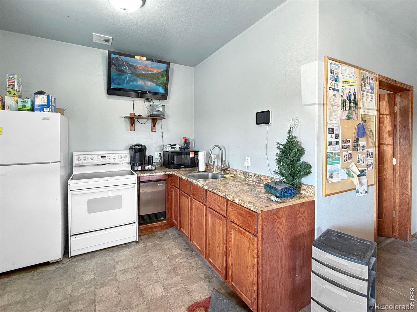 MLS Image #11 for 39300  county road 71 ,crook, Colorado
