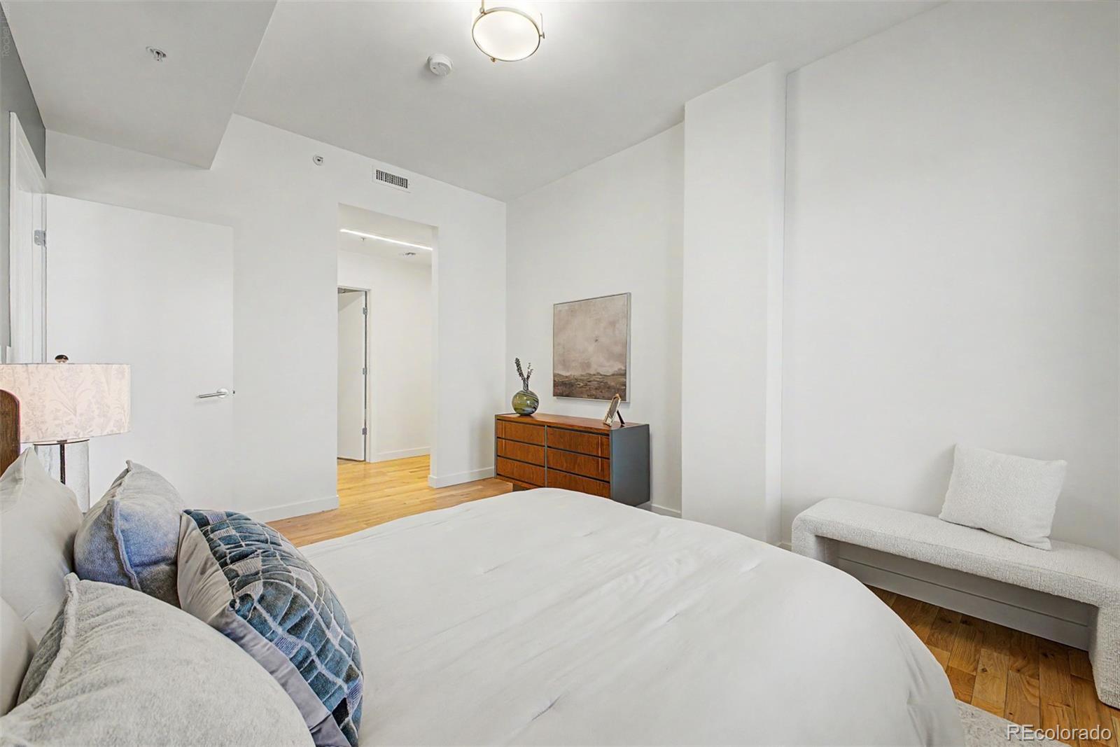 MLS Image #14 for 410  acoma street,denver, Colorado