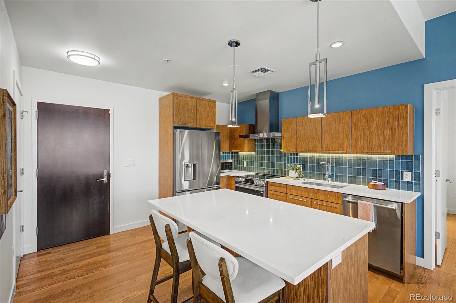 MLS Image #9 for 410  acoma street,denver, Colorado