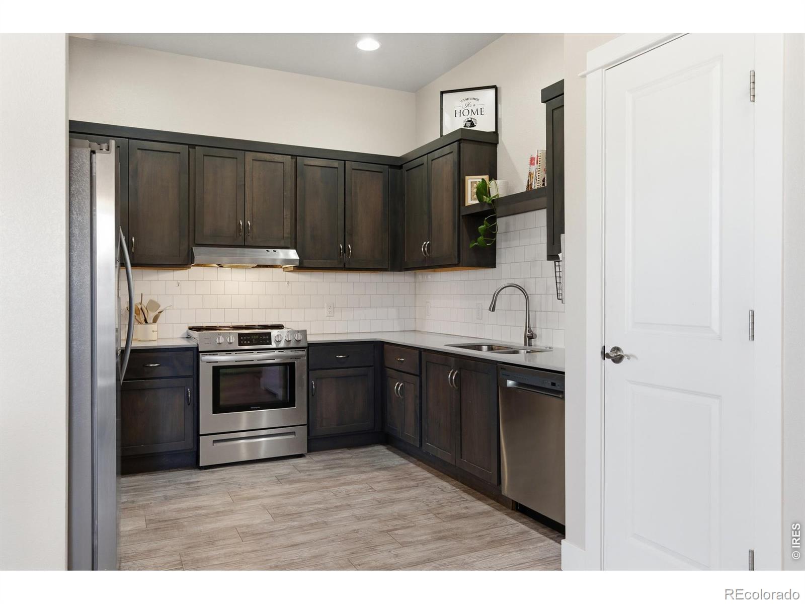 MLS Image #10 for 4165  crittenton lane,wellington, Colorado