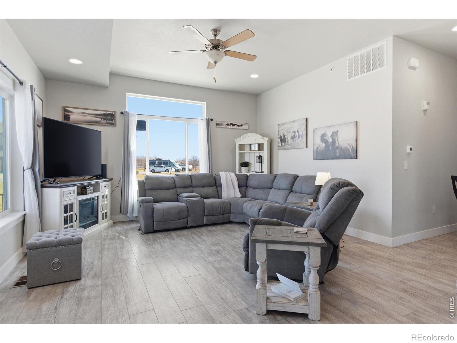 MLS Image #5 for 4165  crittenton lane,wellington, Colorado