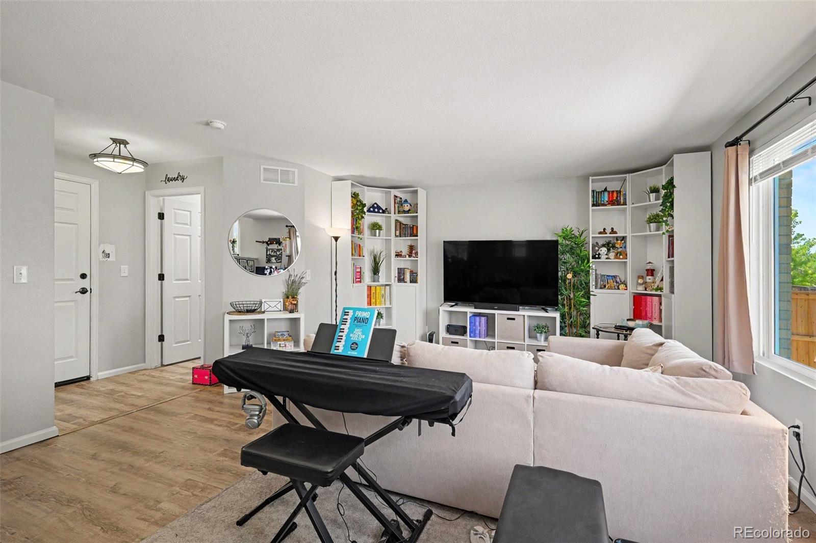 MLS Image #10 for 20305 e vassar avenue,aurora, Colorado