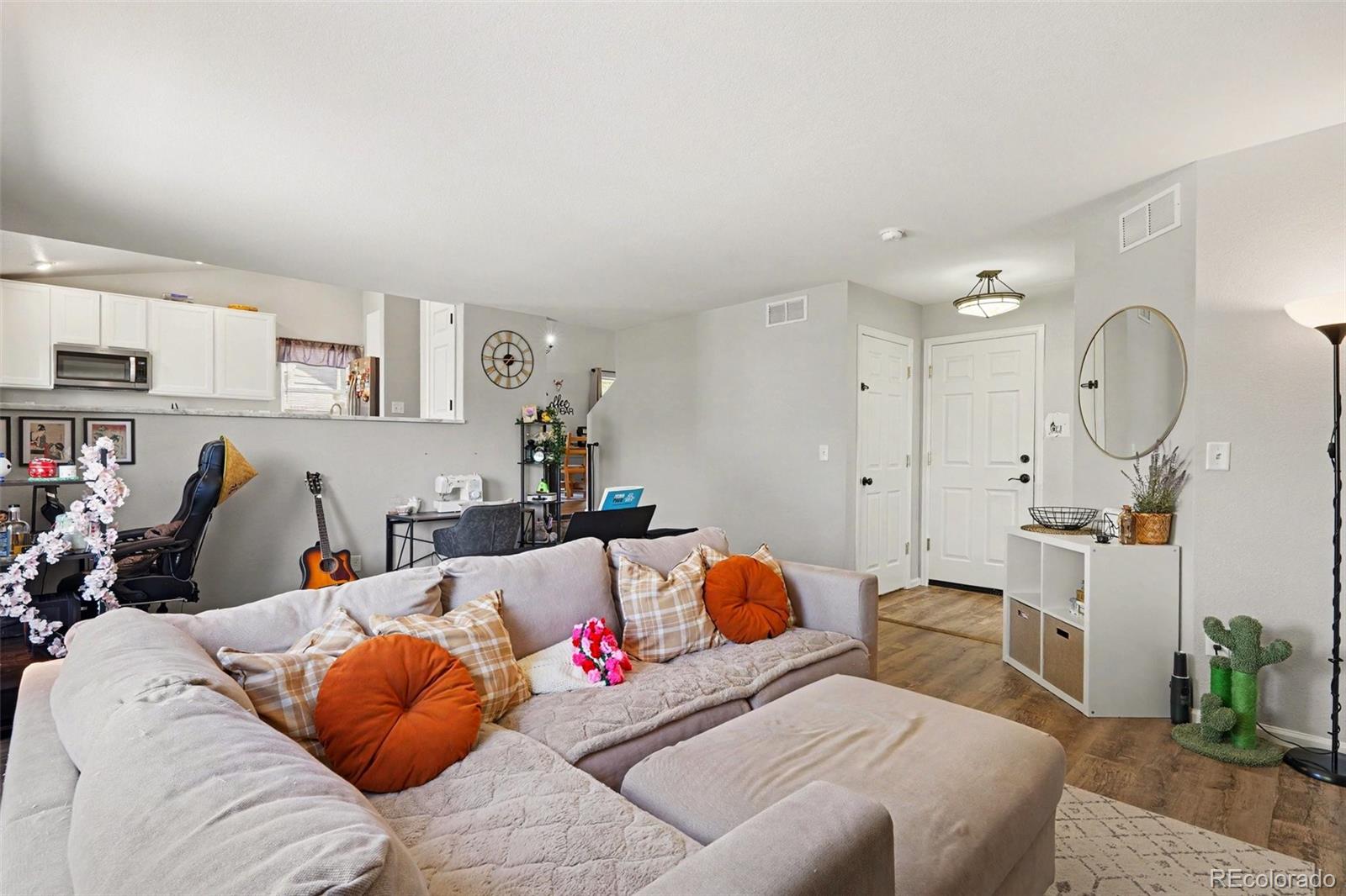 MLS Image #13 for 20305 e vassar avenue,aurora, Colorado