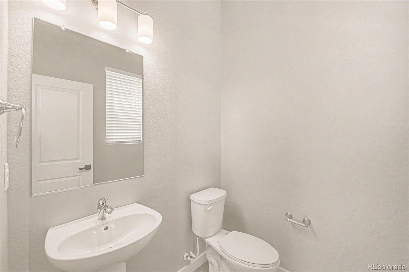 MLS Image #10 for 1580 w 68th lane,denver, Colorado