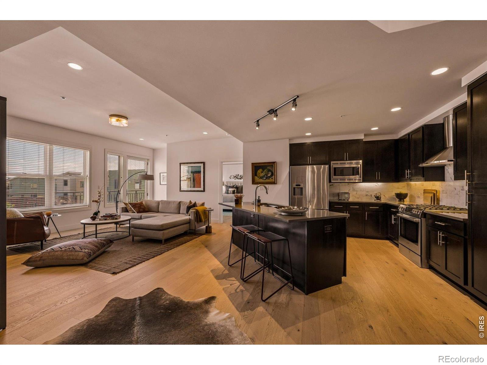 MLS Image #5 for 3401  arapahoe avenue,boulder, Colorado