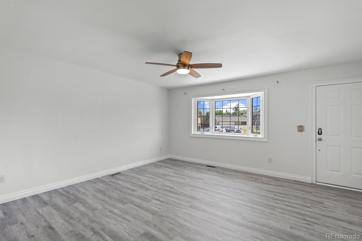 MLS Image #7 for 659 s newark court,aurora, Colorado