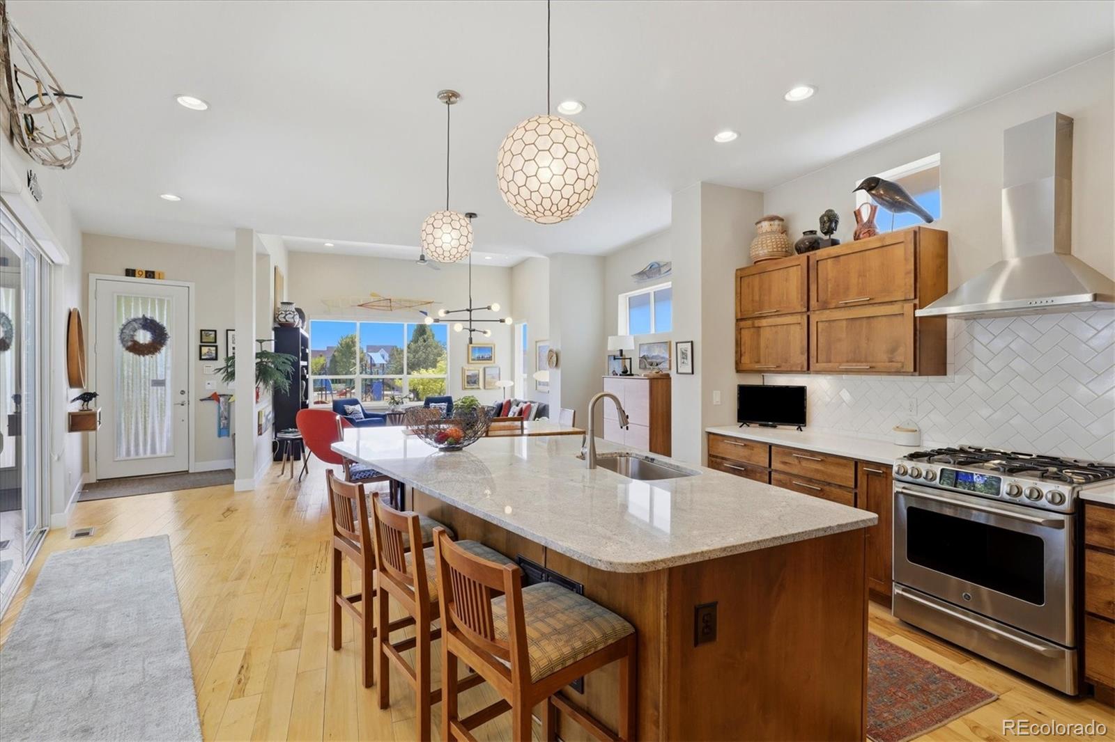 MLS Image #13 for 1961 w 67th place,denver, Colorado
