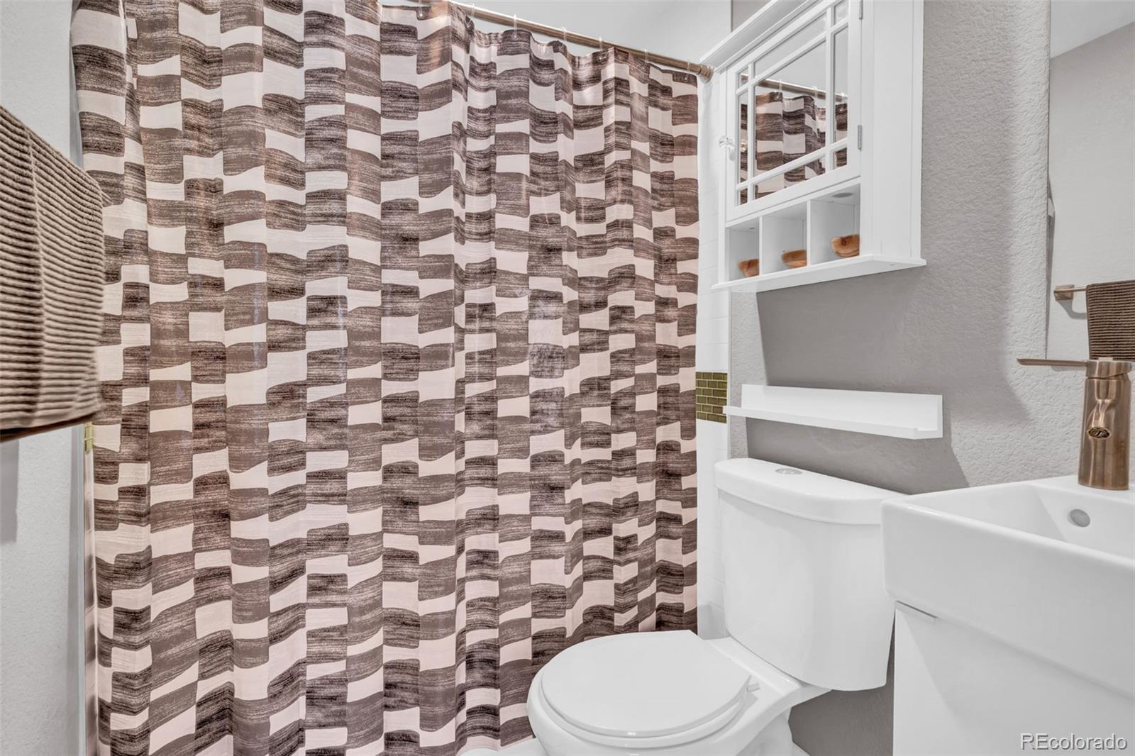MLS Image #11 for 2714 n federal boulevard,denver, Colorado