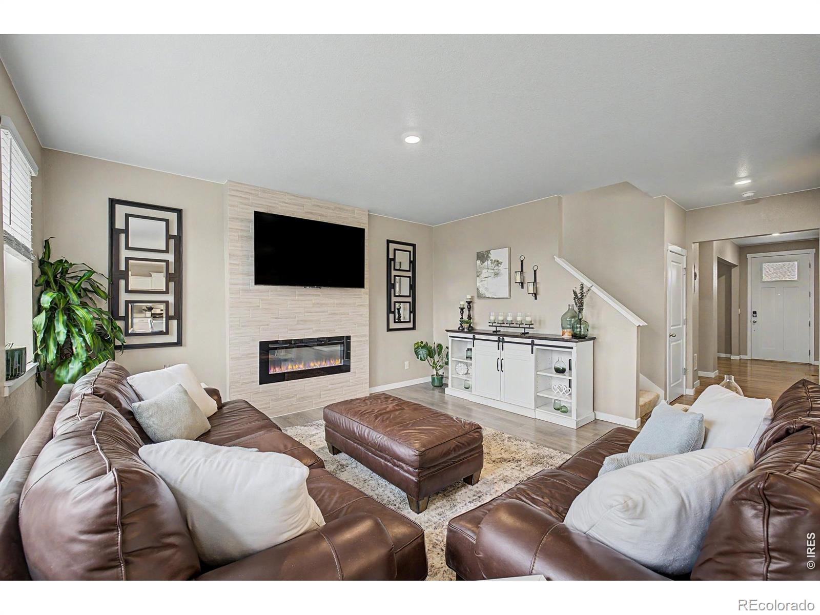 MLS Image #4 for 15704  roslyn street,thornton, Colorado