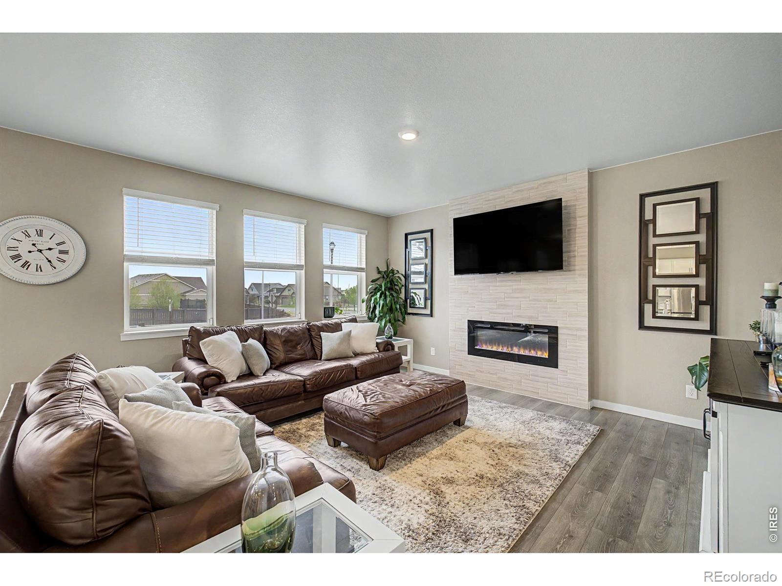MLS Image #5 for 15704  roslyn street,thornton, Colorado