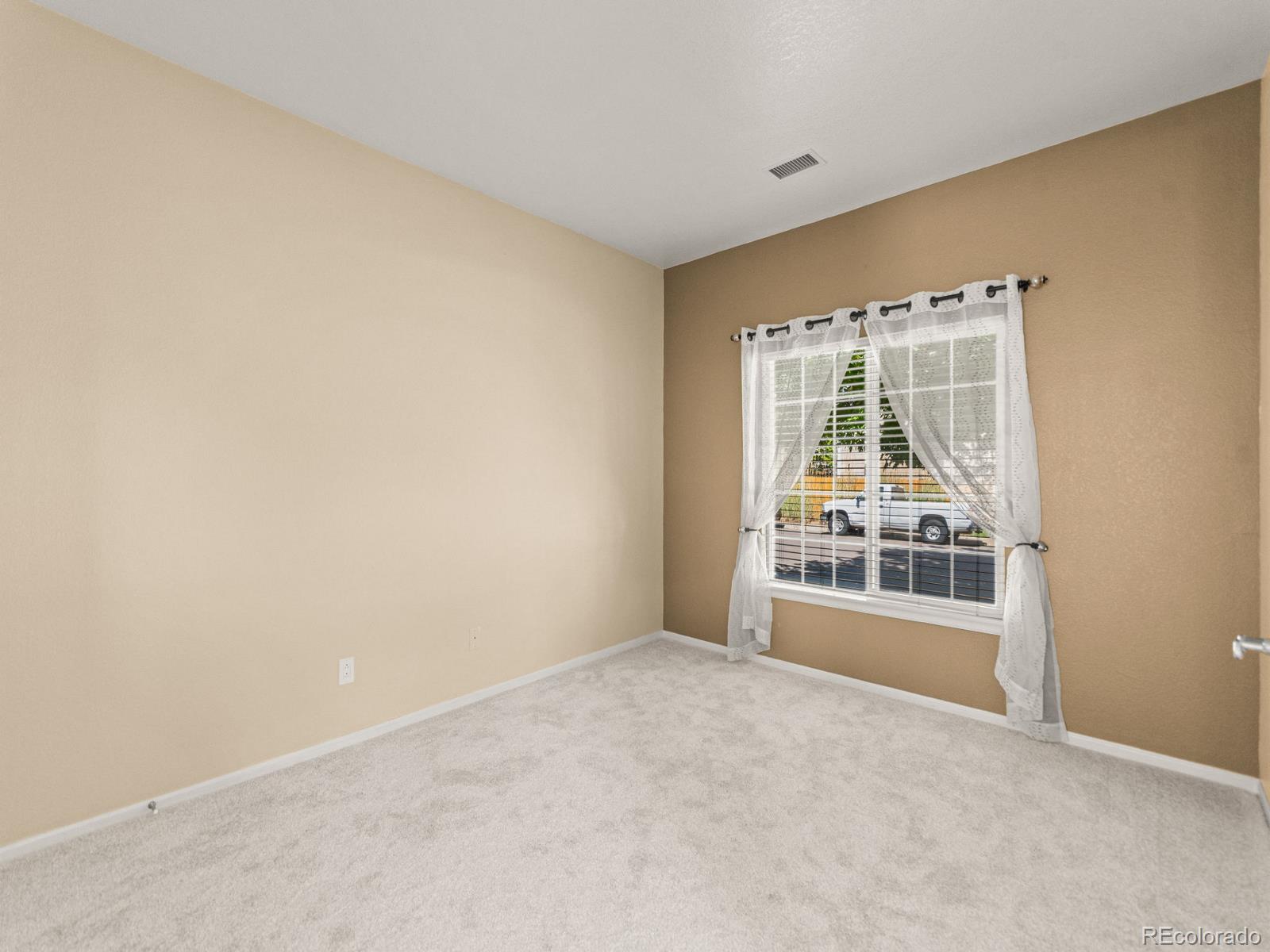 MLS Image #10 for 20290 e red fox lane,centennial, Colorado