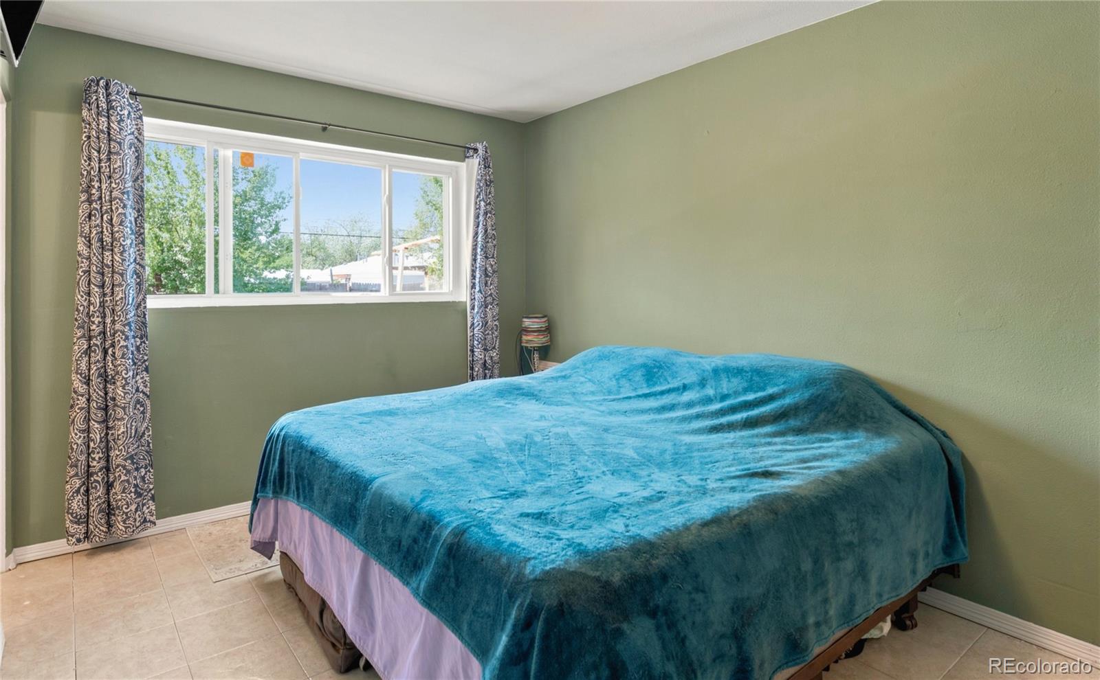 MLS Image #15 for 1070  elm place,denver, Colorado