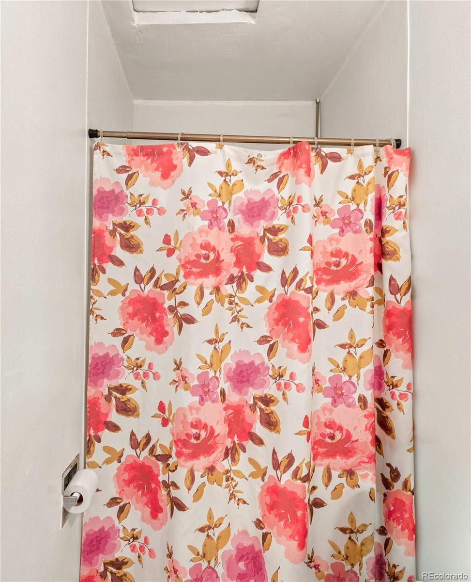 MLS Image #18 for 1070  elm place,denver, Colorado
