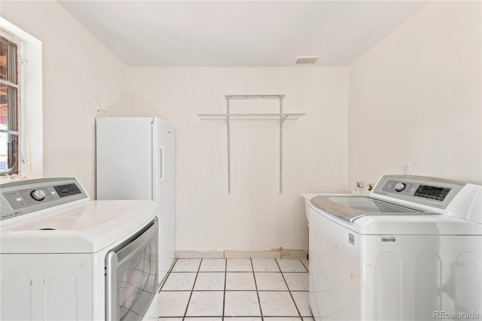 MLS Image #19 for 1070  elm place,denver, Colorado