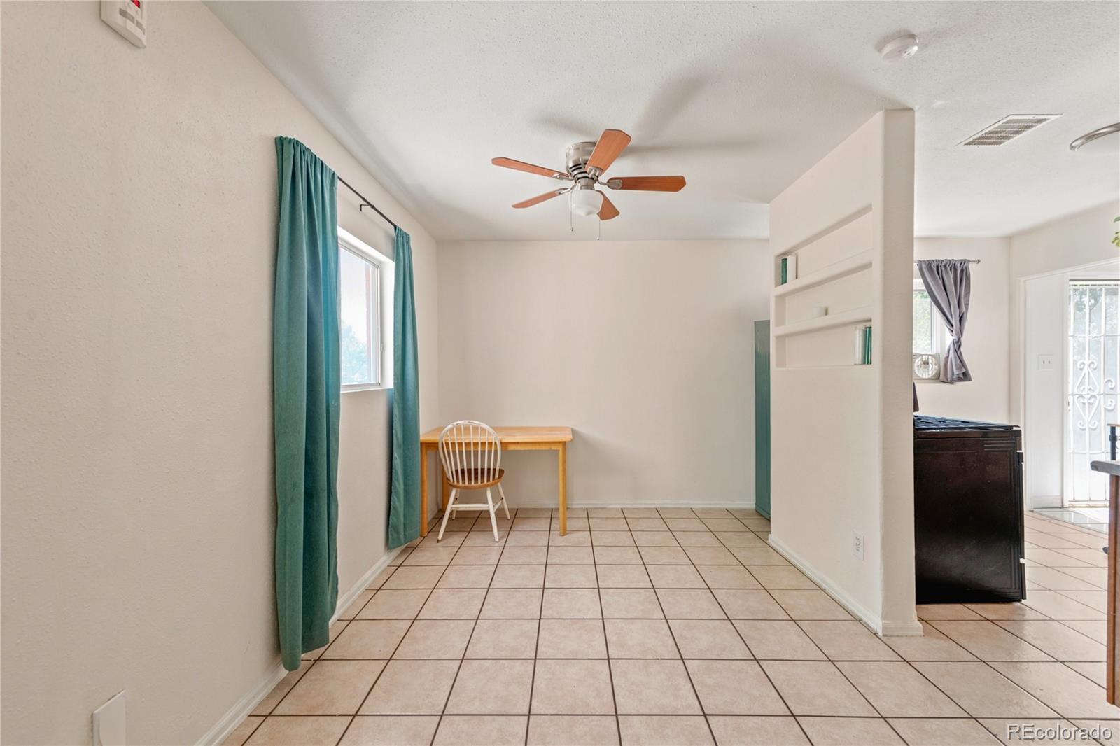 MLS Image #6 for 1070  elm place,denver, Colorado