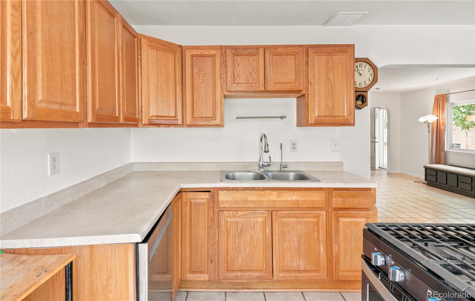 MLS Image #8 for 1070  elm place,denver, Colorado